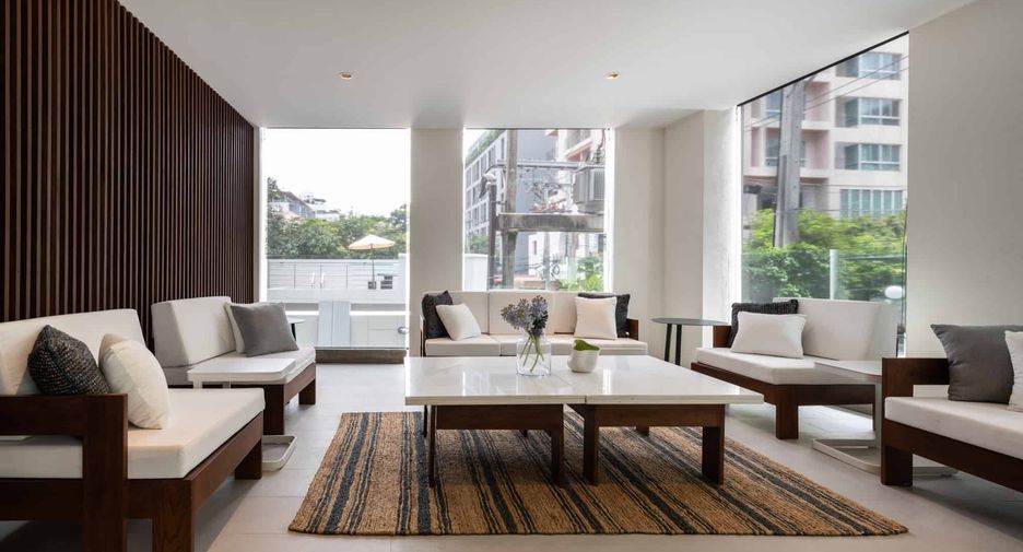 For sale 3 bedrooms condo in Watthana, Bangkok