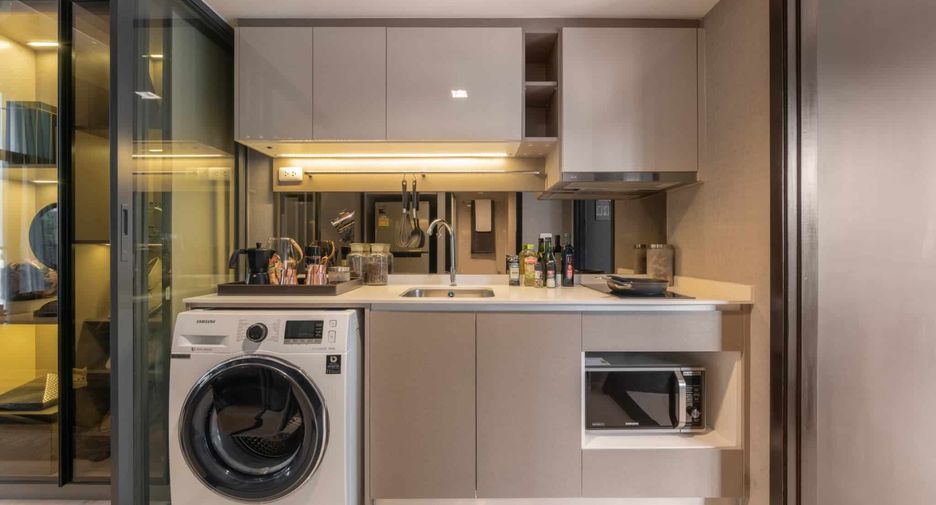 À vendre 1 chambre condo à Huai Khwang, Bangkok