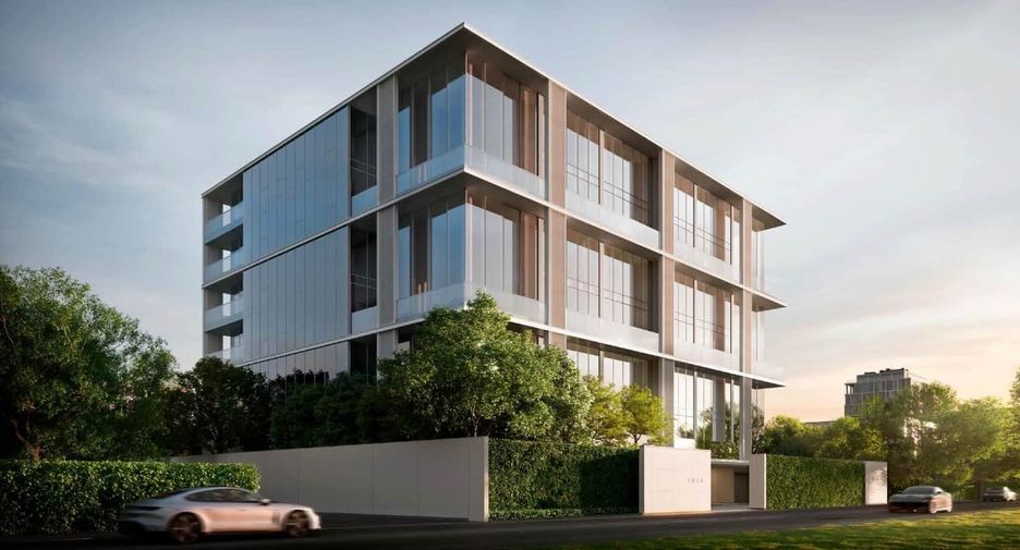 For sale 3 bedrooms condo in Watthana, Bangkok
