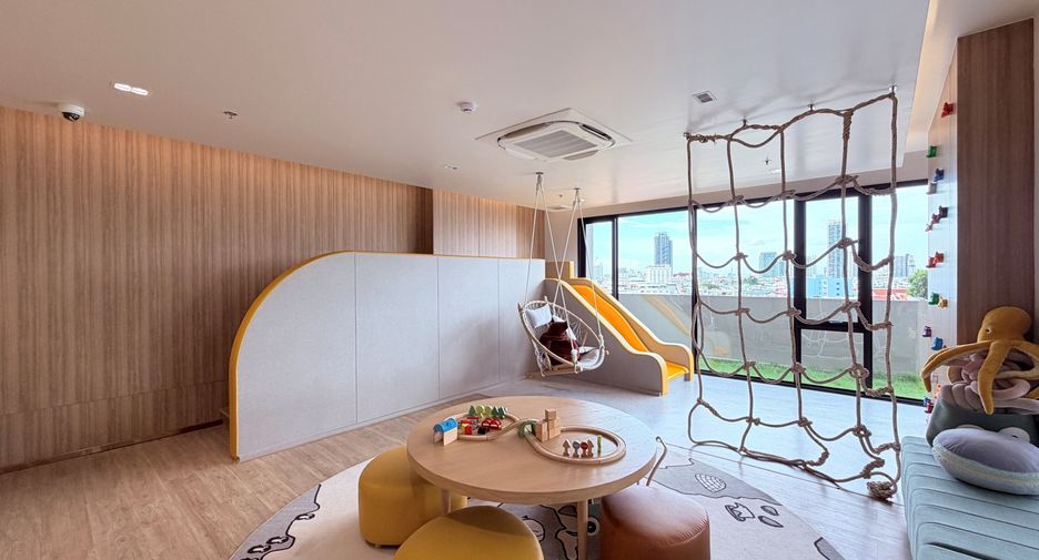 For sale 3 bedrooms condo in Thon Buri, Bangkok