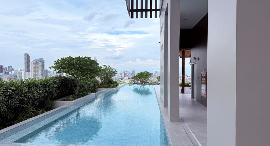 For sale 3 bedrooms condo in Thon Buri, Bangkok