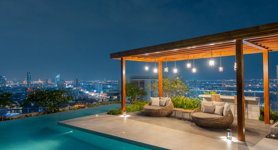 For sale 3 bedrooms condo in Thon Buri, Bangkok