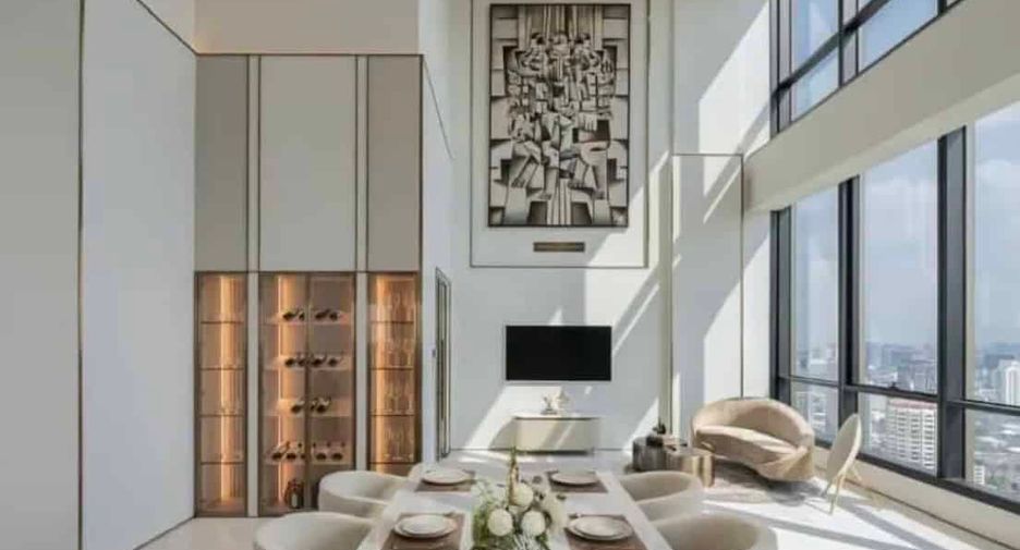 For sale 2 bedrooms condo in Khlong Toei, Bangkok