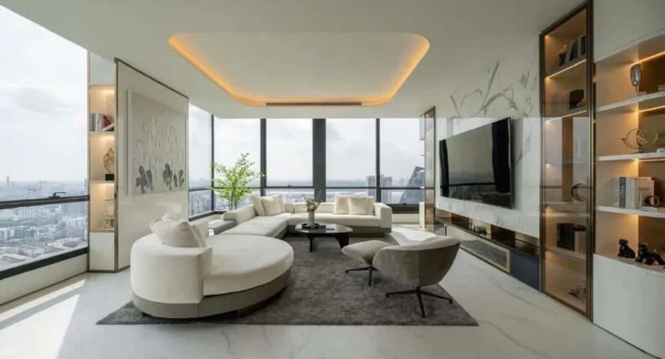 For sale 2 bedrooms condo in Khlong Toei, Bangkok