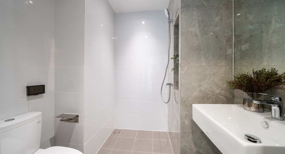 For sale 1 bed condo in Mueang Samut Prakan, Samut Prakan