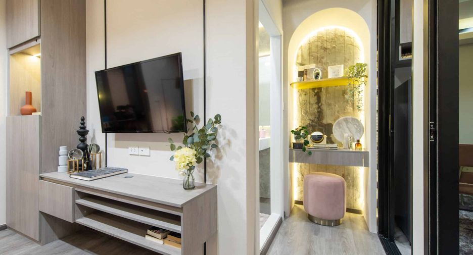 For sale 2 bedrooms condo in Mueang Samut Prakan, Samut Prakan