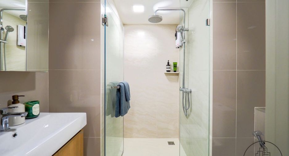 Condo en venta de 2 habitaciones en Khlong Toei, Bangkok
