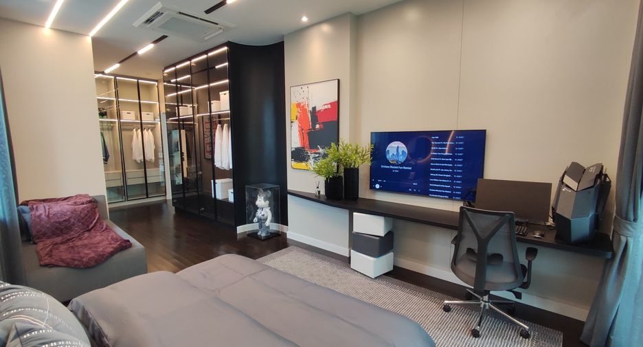 For sale 5 bedrooms house in Bang Na, Bangkok