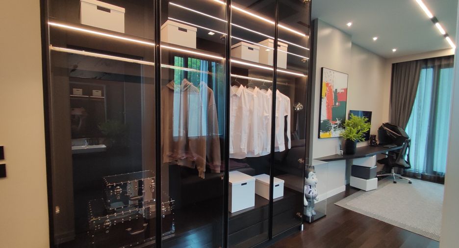 For sale 5 bedrooms house in Bang Na, Bangkok