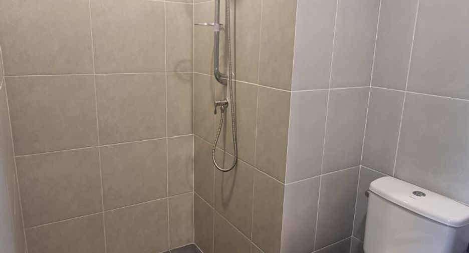 For sale 2 bedrooms condo in Thon Buri, Bangkok