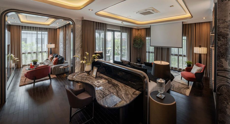 For sale 6 bedrooms house in Thawi Watthana, Bangkok