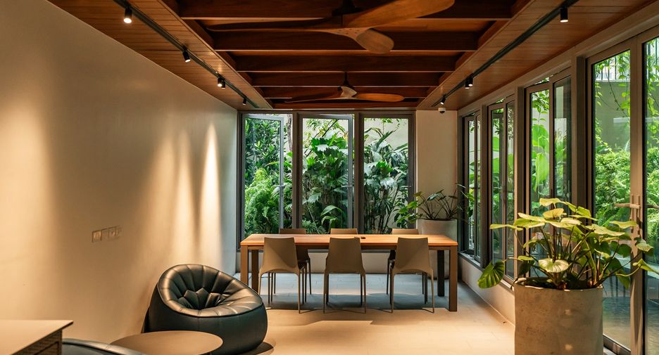 For sale 1 bed condo in Watthana, Bangkok