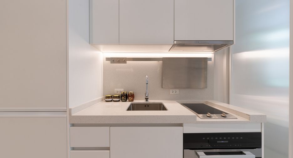 For sale 1 bed condo in Watthana, Bangkok
