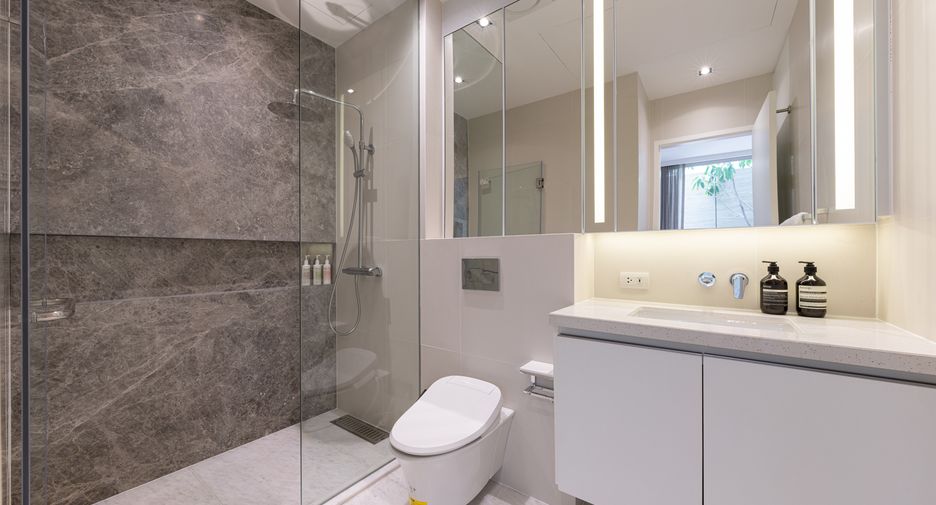For sale 1 bed condo in Watthana, Bangkok