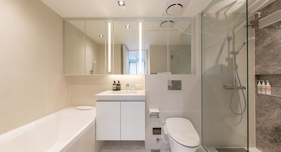 For sale 1 bed condo in Watthana, Bangkok