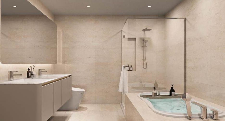 For sale 2 bedrooms condo in Khlong Toei, Bangkok