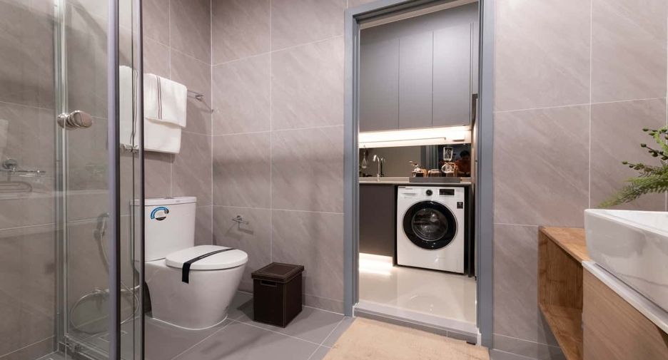 For sale 1 bed condo in Khlong Toei, Bangkok