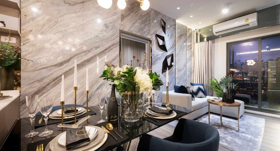 For sale 3 bedrooms condo in Khlong Toei, Bangkok