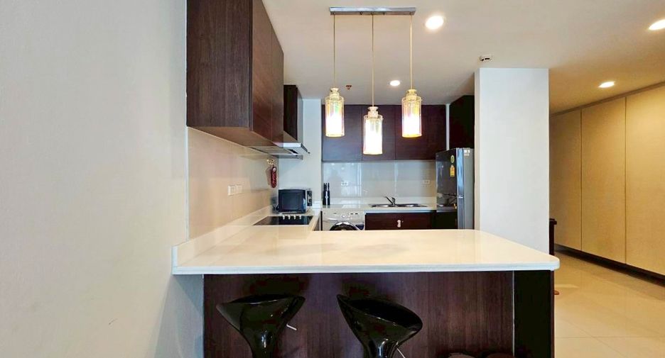 For rent 2 bedrooms condo in Pathum Wan, Bangkok