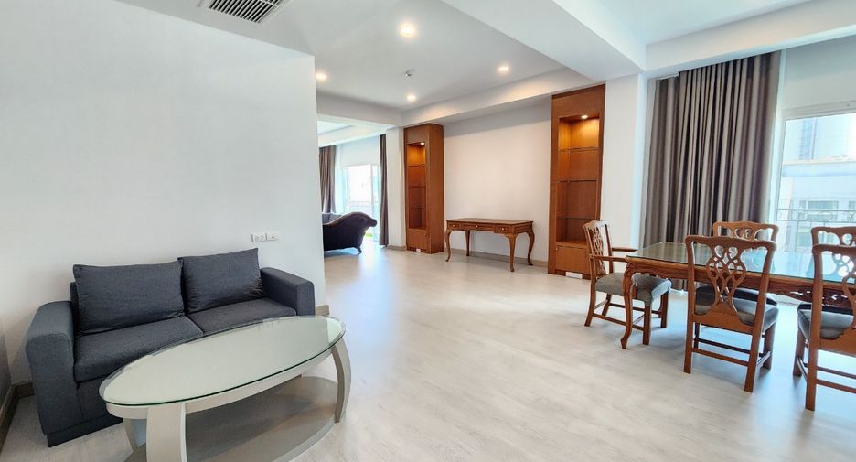 For rent 3 bedrooms condo in Watthana, Bangkok