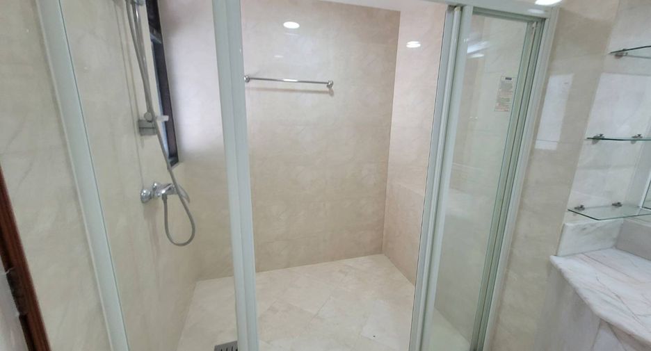 For rent 3 ベッドルーム condo in Pathum Wan, Bangkok