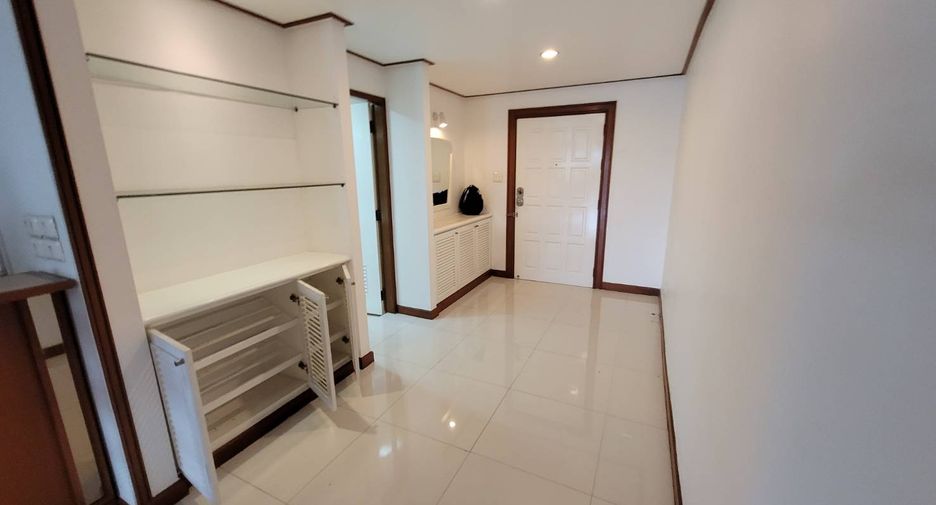 For rent 3 ベッドルーム condo in Pathum Wan, Bangkok