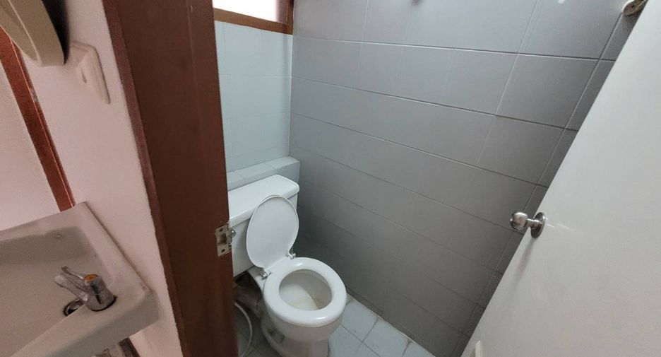 For rent 3 ベッドルーム condo in Pathum Wan, Bangkok