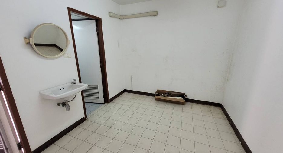 For rent 3 ベッドルーム condo in Pathum Wan, Bangkok