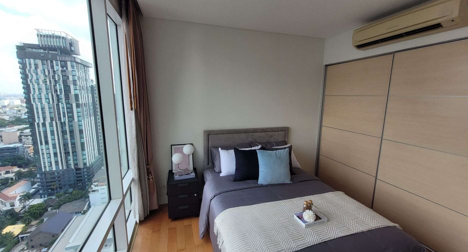 For rent 2 bedrooms condo in Khlong Toei, Bangkok