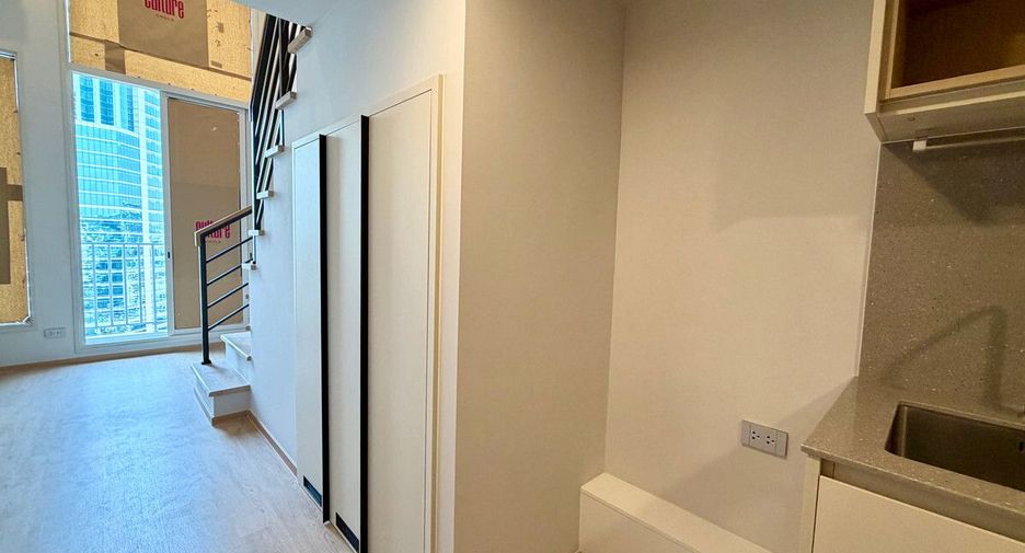 For sale 1 bed condo in Bang Rak, Bangkok