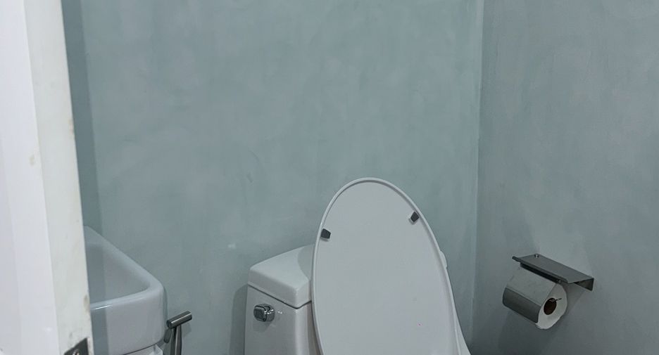 For rent 2 bedrooms townhouse in Thalang, Phuket