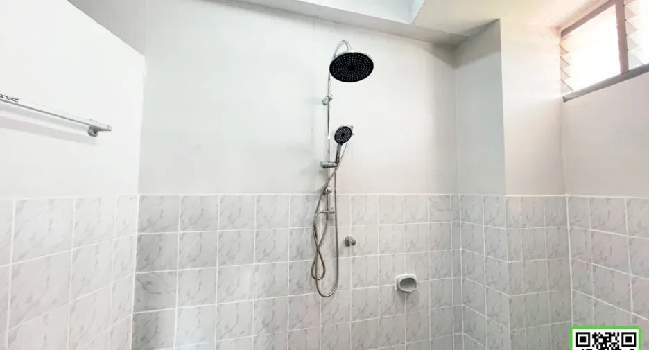 For sale 2 bedrooms townhouse in Mueang Uttaradit, Uttaradit