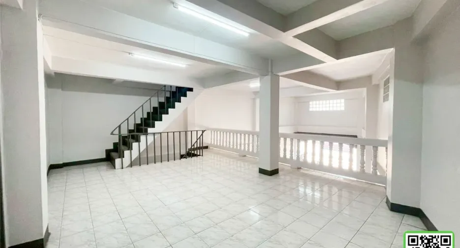 For sale 2 bedrooms townhouse in Mueang Uttaradit, Uttaradit