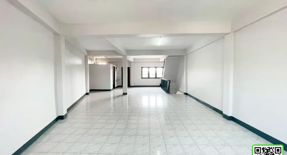 For sale 2 bedrooms townhouse in Mueang Uttaradit, Uttaradit