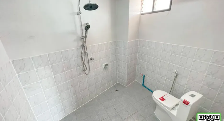 For sale 2 bedrooms townhouse in Mueang Uttaradit, Uttaradit