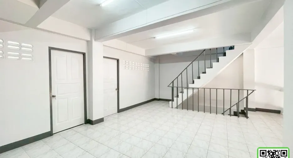For sale 2 bedrooms townhouse in Mueang Uttaradit, Uttaradit