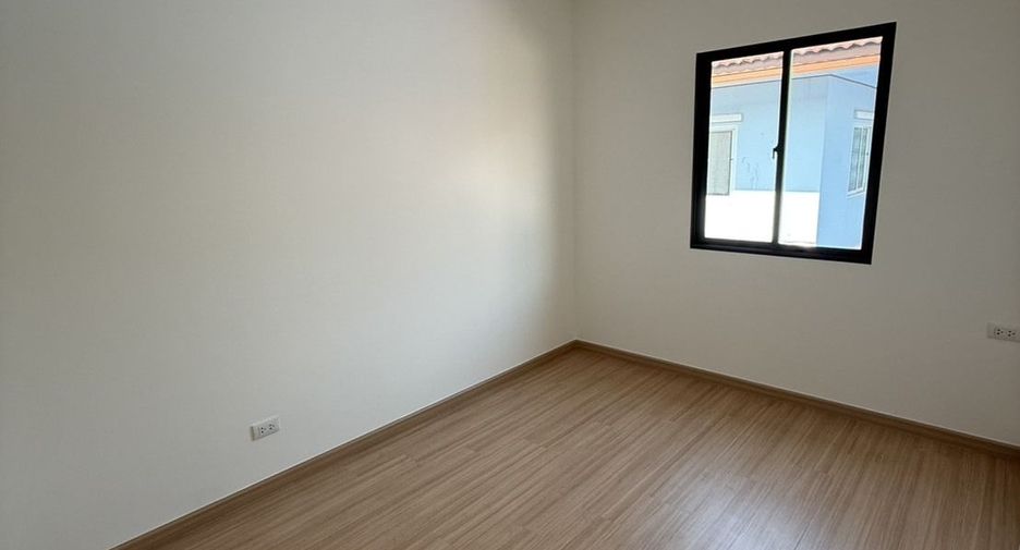 For sale 3 bedrooms townhouse in Lat Lum Kaeo, Pathum Thani