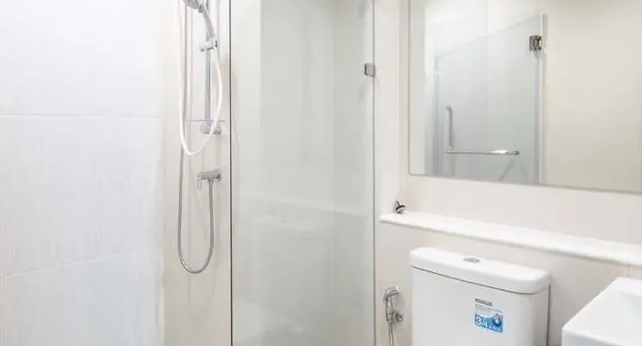 For rent studio condo in Pathum Wan, Bangkok