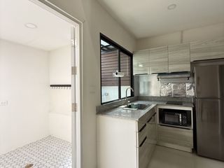 Haus zur Miete mit 3 Zimmer in Bang Phli, Samut Prakan