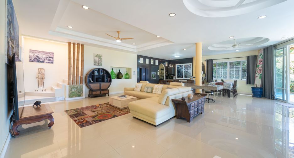 Villa en alquiler de 3 habitaciones en Mueang Phuket, Phuket