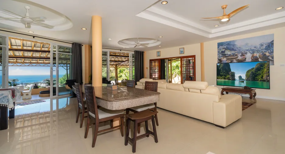 Villa en alquiler de 3 habitaciones en Mueang Phuket, Phuket