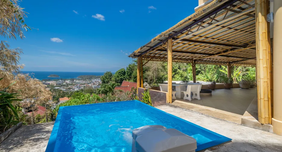 Villa en alquiler de 3 habitaciones en Mueang Phuket, Phuket