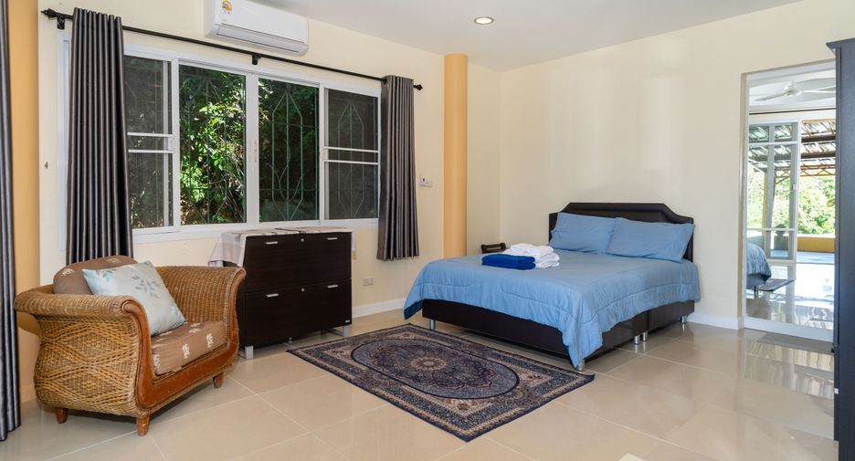 Villa en alquiler de 3 habitaciones en Mueang Phuket, Phuket
