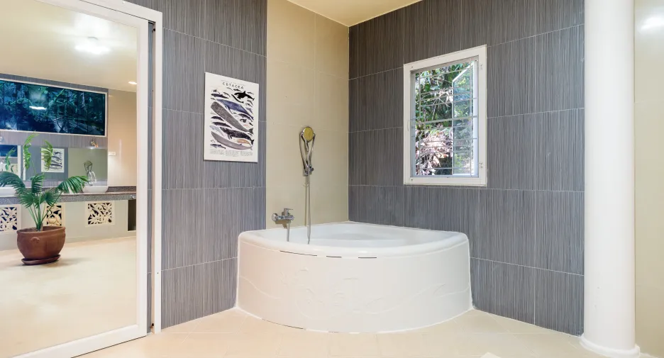 Villa en alquiler de 3 habitaciones en Mueang Phuket, Phuket
