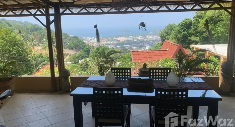 Villa en alquiler de 3 habitaciones en Mueang Phuket, Phuket