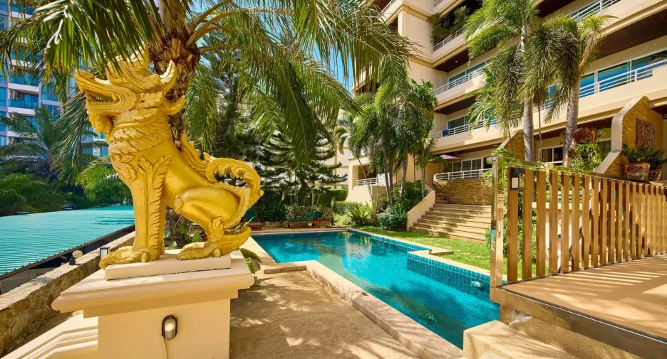 For sale 3 bedrooms apartment in Bang Lamung, Chonburi