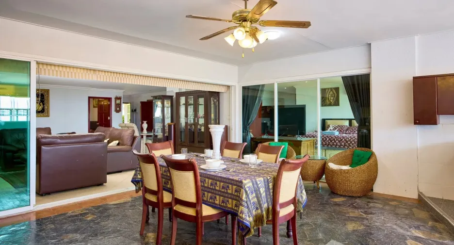 For sale 3 bedrooms apartment in Bang Lamung, Chonburi