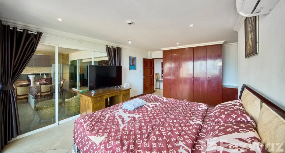 For sale 3 bedrooms apartment in Bang Lamung, Chonburi