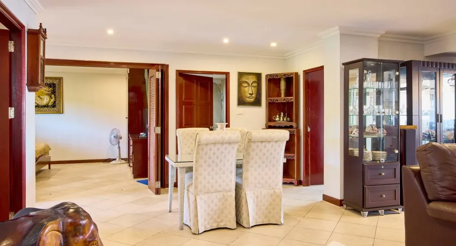 For sale 3 bedrooms apartment in Bang Lamung, Chonburi