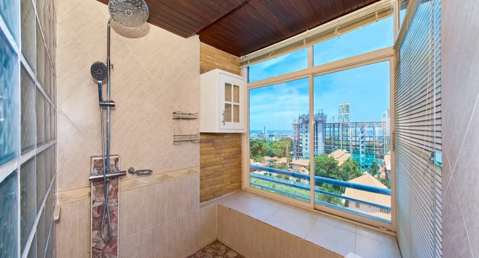 For sale 3 bedrooms apartment in Bang Lamung, Chonburi